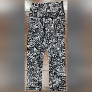 Lululemon Graphic Wunder Train HR Crop 21", Size 4